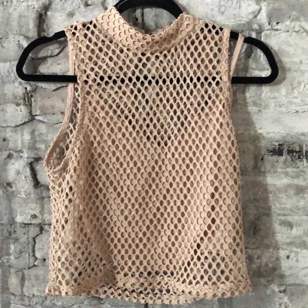 Tan tank
